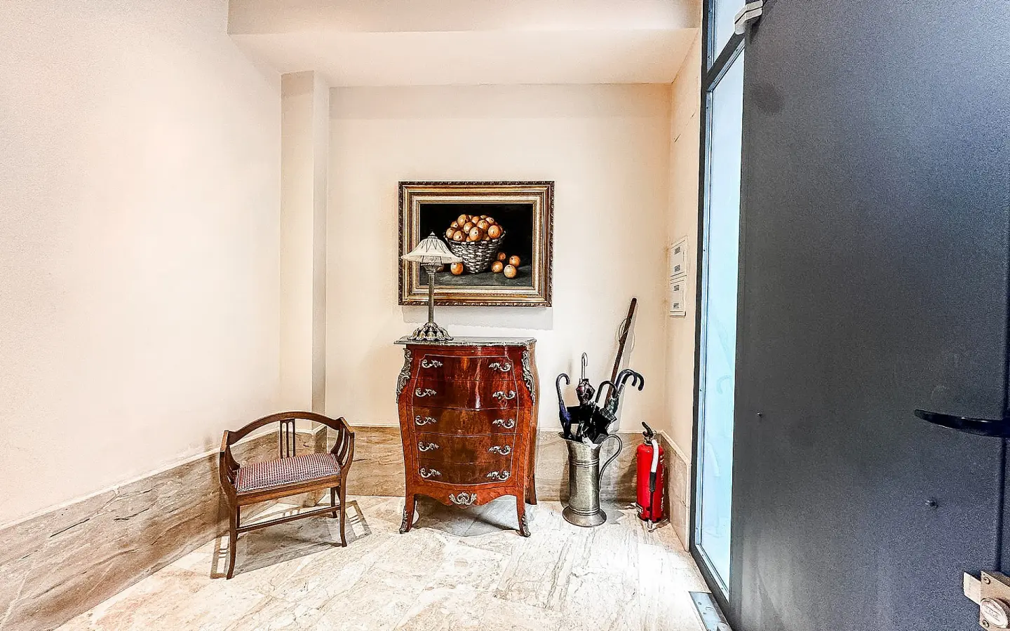 Townhouse 360 M² In Almansa, Spain