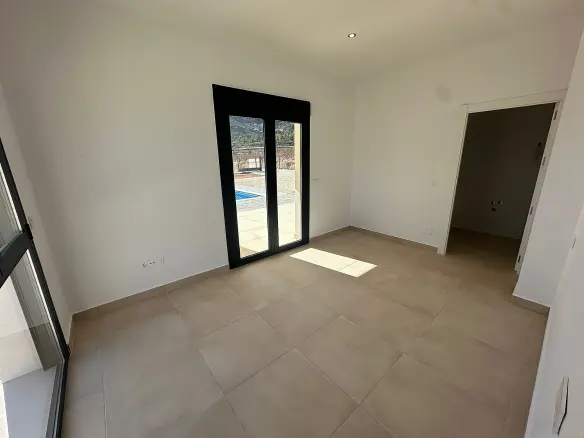 3-bedroom Detached Villa In El Cantón, Spain (190 M²)