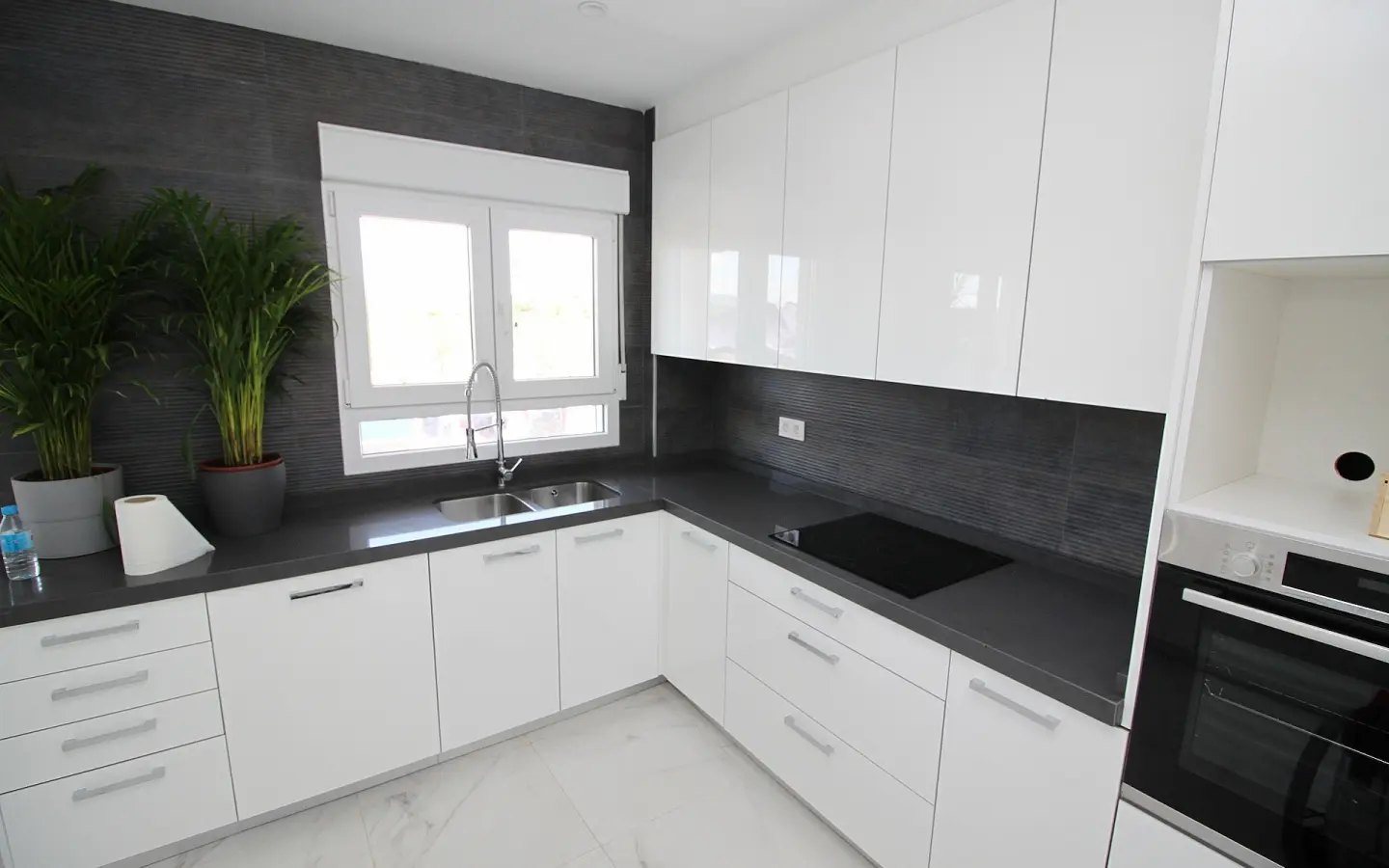 4-bedroom Detached Villa In Pinoso, Spain (150 M²)