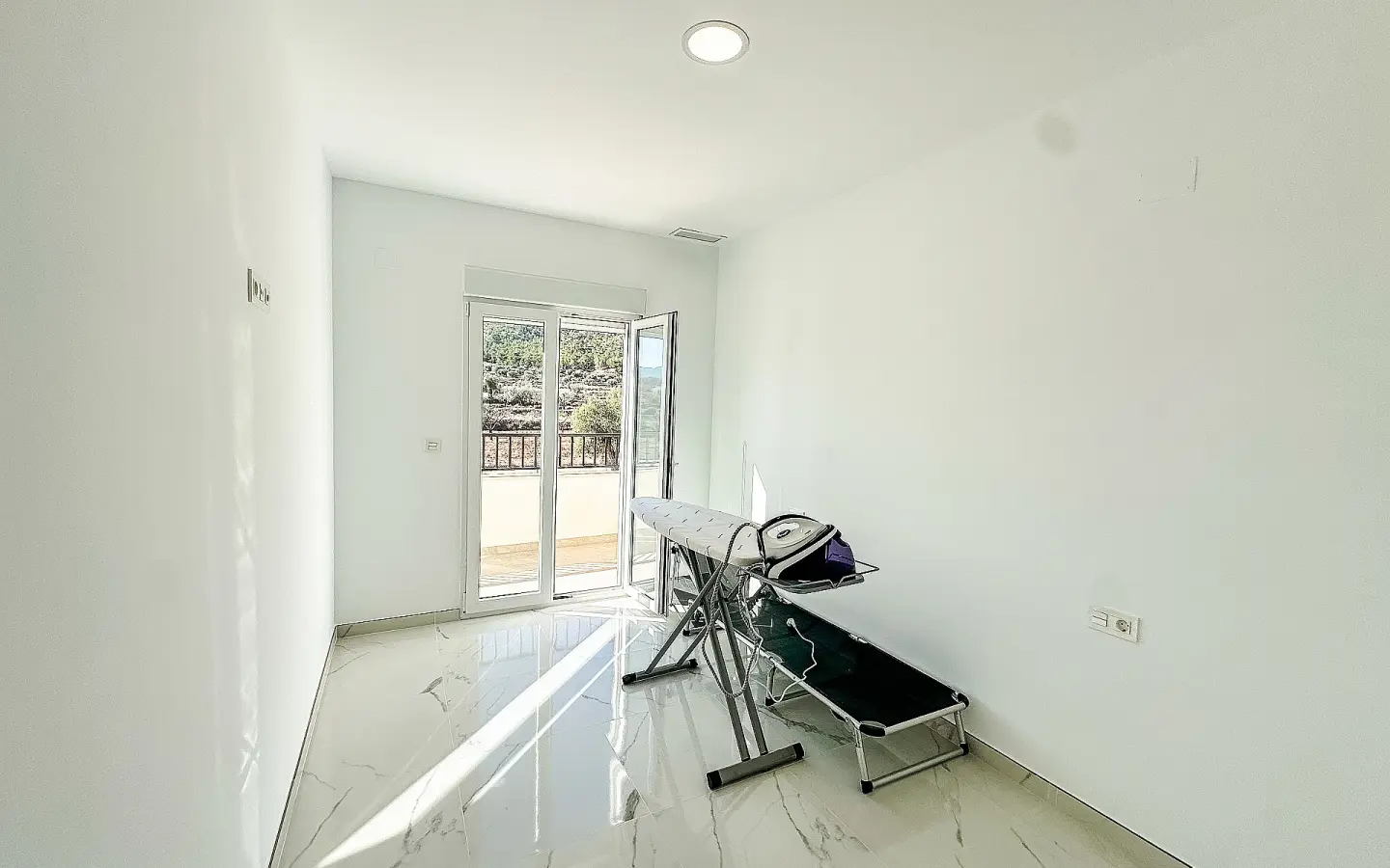 4-bedroom Detached Villa In Pinoso, Spain (180 M²)