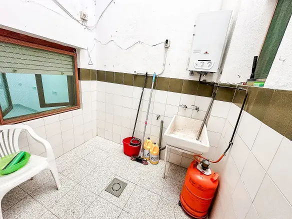 3-bedroom Townhouse In Pinoso, Spain (190 M²)