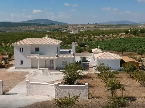 4-bedroom Detached Villa In Pinoso, Spain (220 M²)
