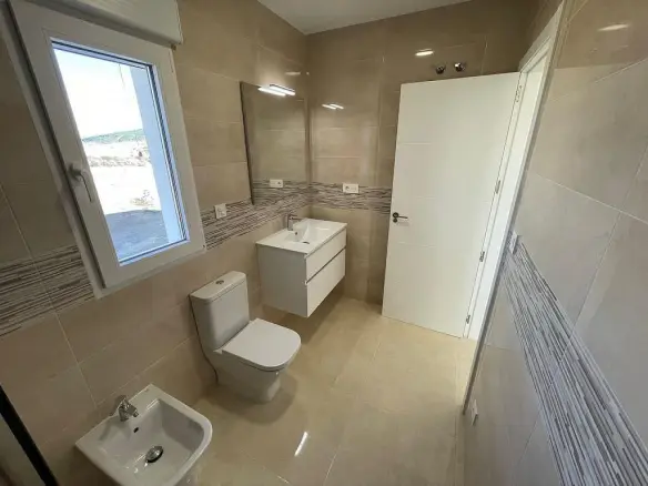 6-bedroom Detached Villa In Pinoso, Spain (270 M²)
