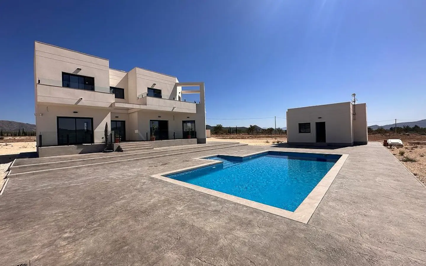 4-bedroom Detached Villa In Pinoso, Spain (180 M²)