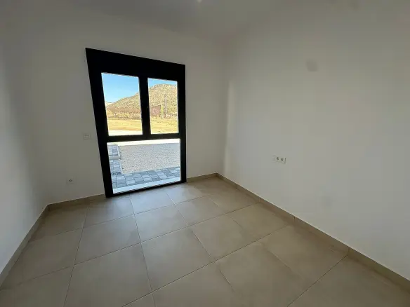 3-bedroom Detached Villa In El Cantón, Spain (190 M²)