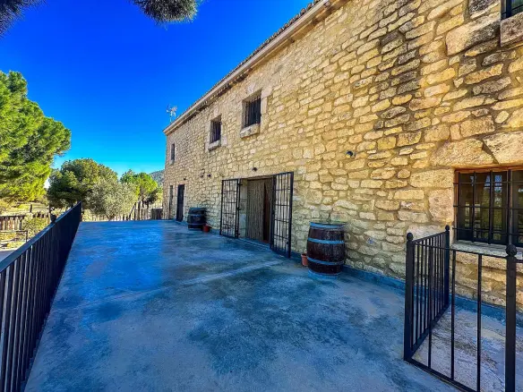 9-bedroom Detached Villa In Biar, Spain (500 M²)