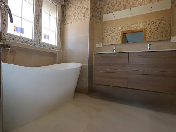 4-bedroom Detached Villa In Pinoso, Spain (195 M²)