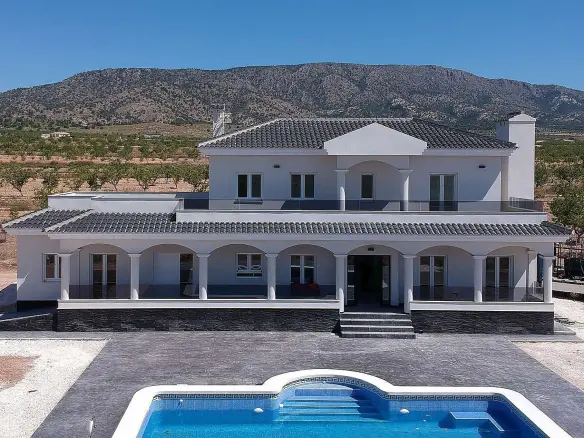 4-bedroom Detached Villa In Pinoso, Spain (150 M²)