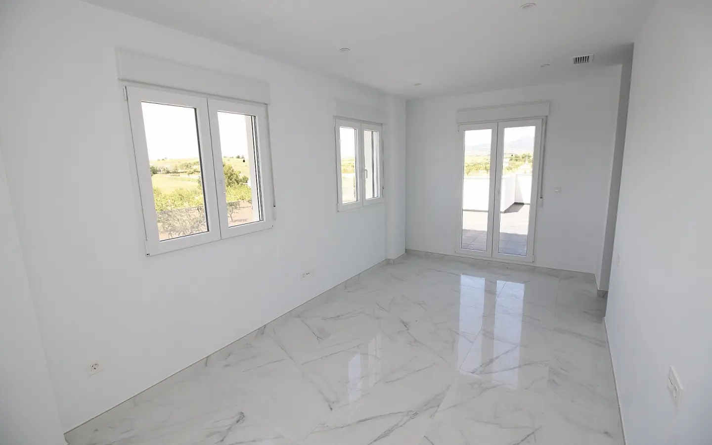 6-bedroom Detached Villa In Pinoso, Spain (245 M²)