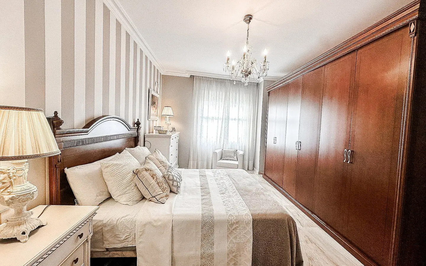 Townhouse 360 M² In Almansa, Spain