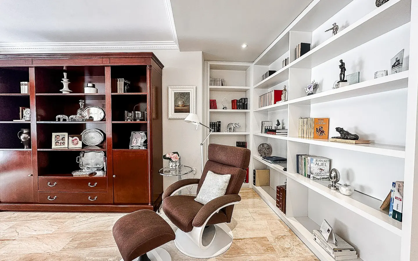 Townhouse 360 M² In Almansa, Spain