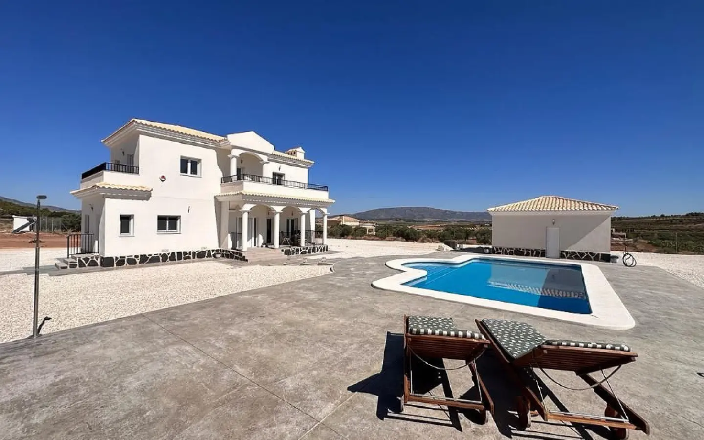 4-bedroom Detached Villa In Pinoso, Spain (180 M²)