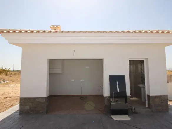 4-bedroom Detached Villa In Pinoso, Spain (195 M²)