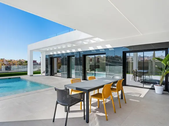 3-bedroom Detached Villa In Algorfa, Spain (122 M²)