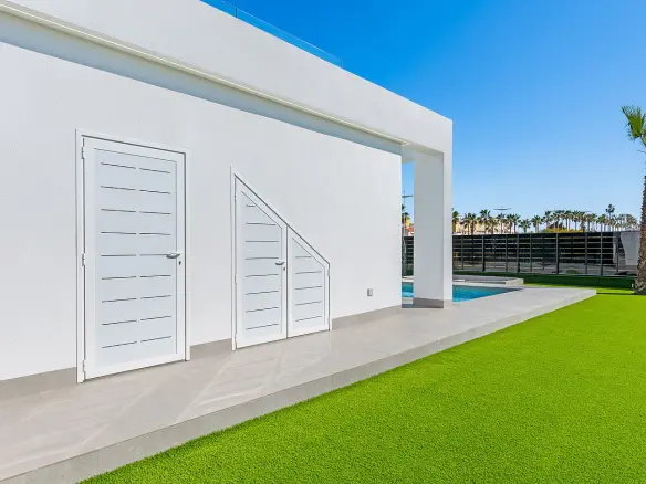 3-bedroom Detached Villa In Algorfa, Spain (122 M²)