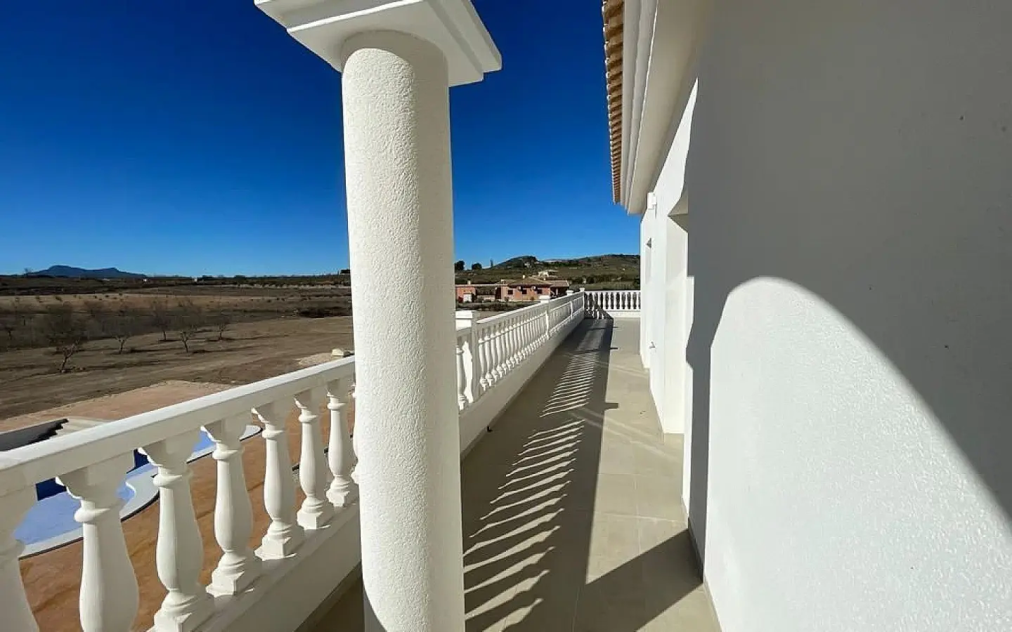 6-bedroom Detached Villa In Pinoso, Spain (270 M²)