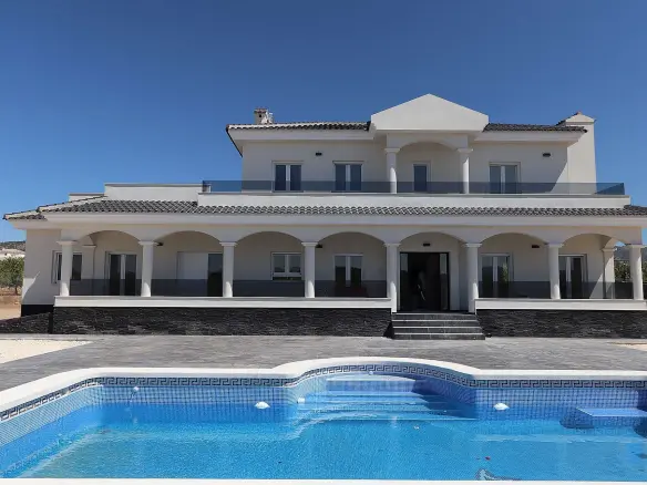 6-bedroom Detached Villa In Pinoso, Spain (245 M²)