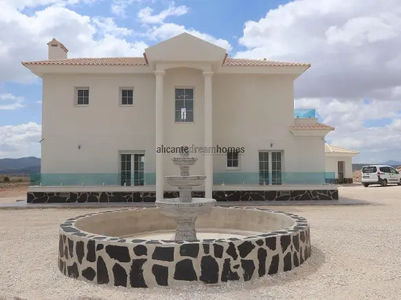 4-bedroom Detached Villa In Pinoso, Spain (212 M²)