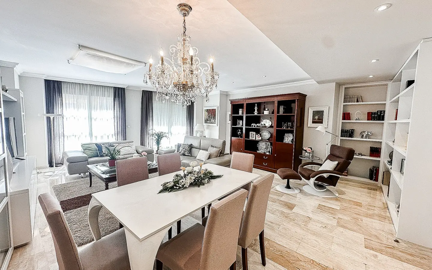 Townhouse 360 M² In Almansa, Spain
