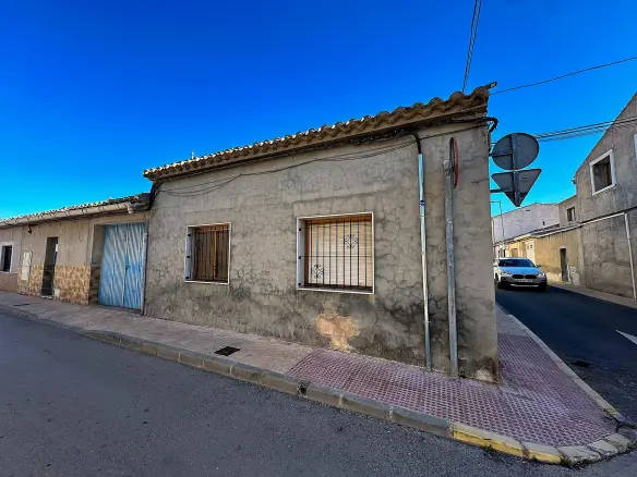 3-bedroom Townhouse In Pinoso, Spain (190 M²)