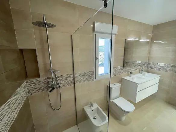 6-bedroom Detached Villa In Pinoso, Spain (270 M²)