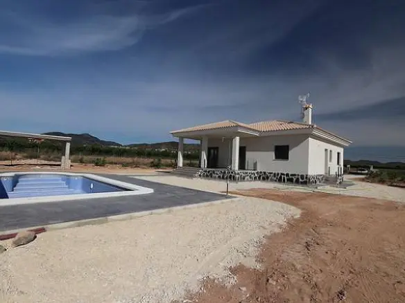 3-bedroom Detached Villa In Pinoso, Spain (120 M²)