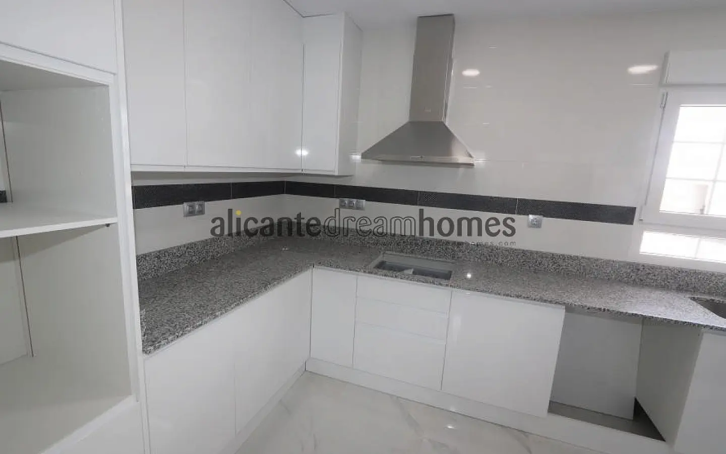 4-bedroom Detached Villa In Pinoso, Spain (212 M²)