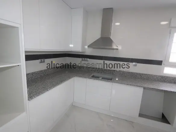 4-bedroom Detached Villa In Pinoso, Spain (212 M²)