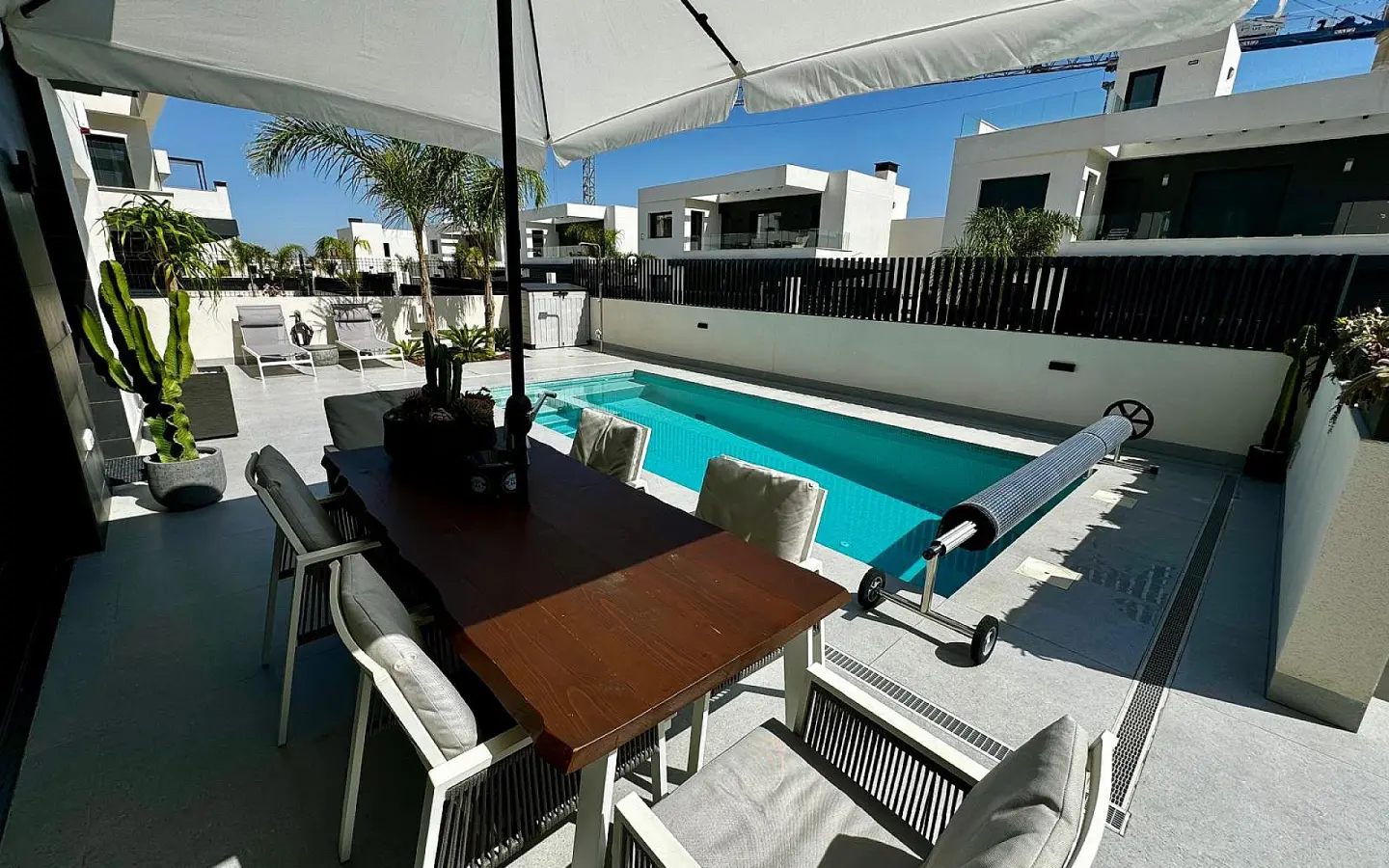 3-bedroom Detached Villa In Algorfa, Spain (197 M²)