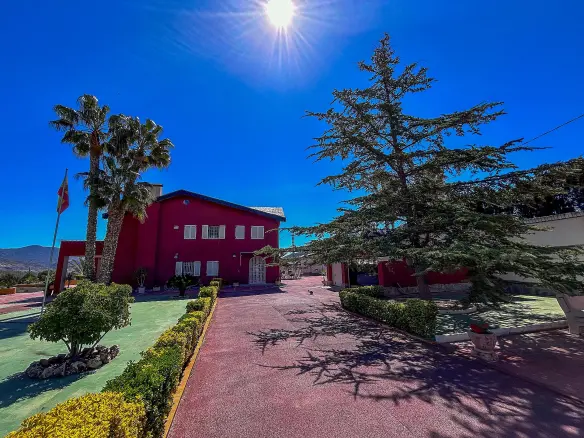 6-bedroom Detached Villa In Monovar, Spain (500 M²)