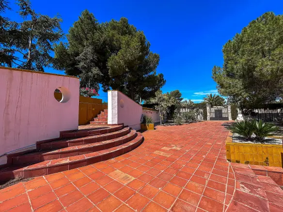 6-bedroom Detached Villa In Monovar, Spain (500 M²)