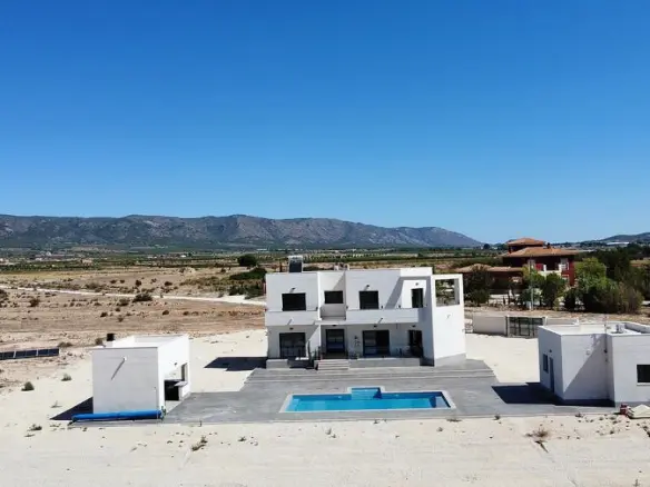 4-bedroom Detached Villa In Pinoso, Spain (165 M²)