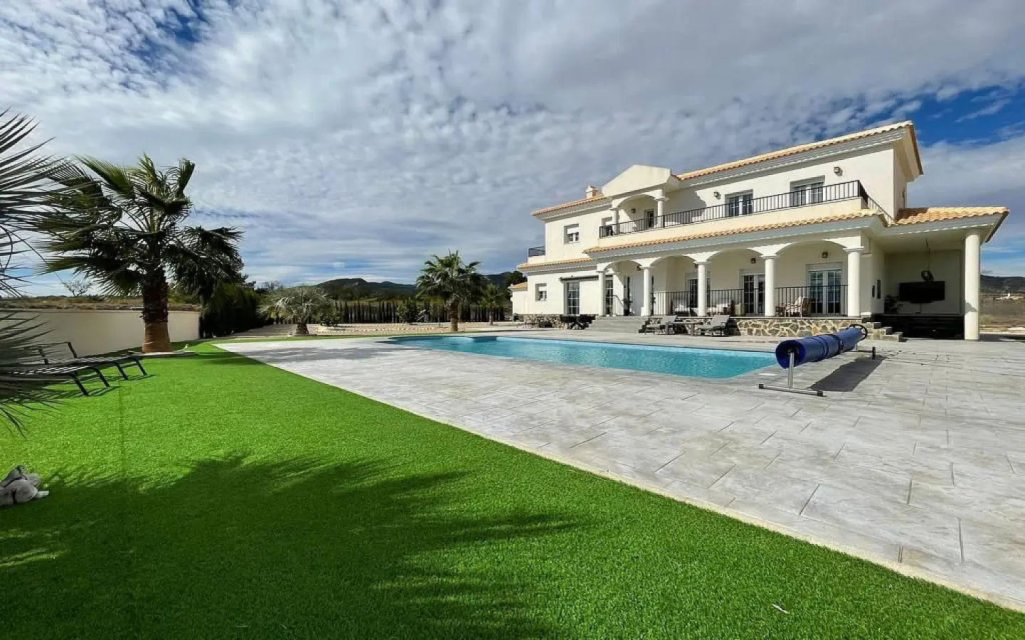 4-bedroom Detached Villa In Pinoso, Spain (270 M²)