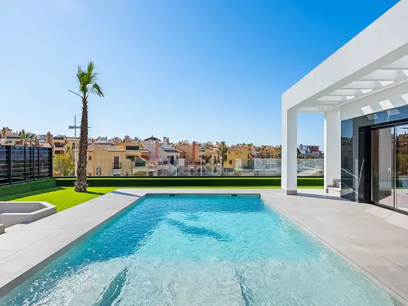 3-bedroom Detached Villa In Algorfa, Spain (122 M²)