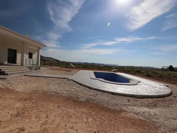 3-bedroom Detached Villa In Pinoso, Spain (120 M²)