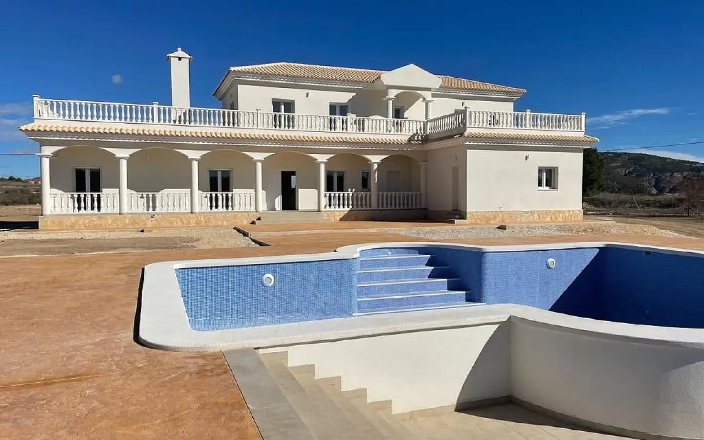 6-bedroom Detached Villa In Pinoso, Spain (270 M²)