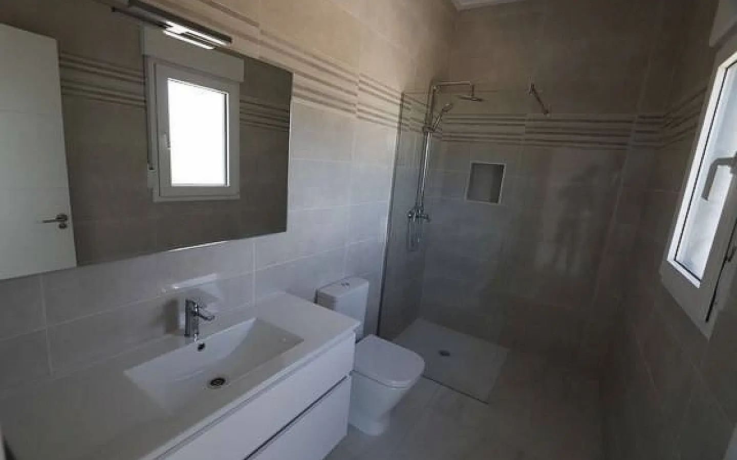 3-bedroom Detached Villa In Pinoso, Spain (120 M²)