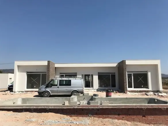 3-bedroom Detached Villa In Pinoso, Spain (150 M²)