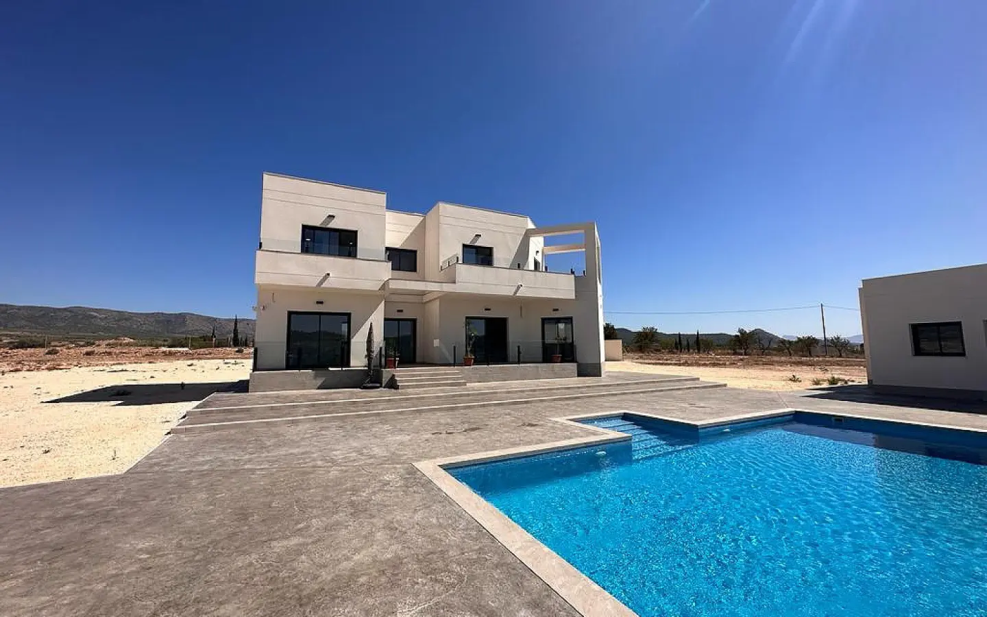 4-bedroom Detached Villa In Pinoso, Spain (165 M²)