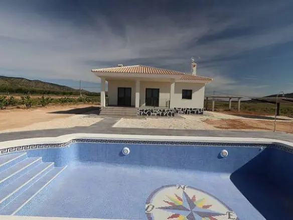 3-bedroom Detached Villa In Pinoso, Spain (120 M²)