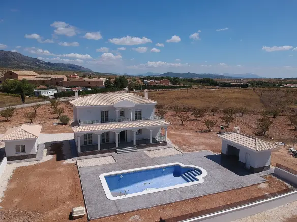 4-bedroom Detached Villa In Pinoso, Spain (150 M²)