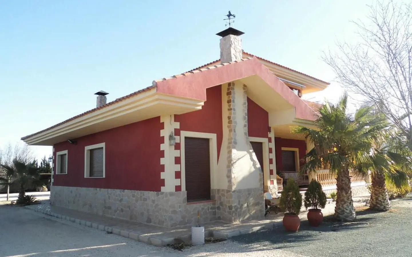 3-bedroom Detached Villa In Pinoso, Spain (211 M²)