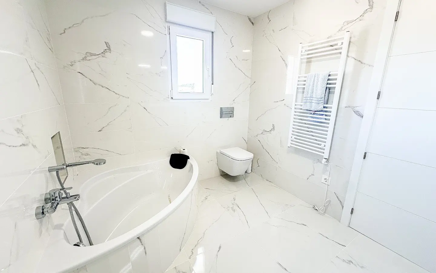 4-bedroom Detached Villa In Pinoso, Spain (180 M²)
