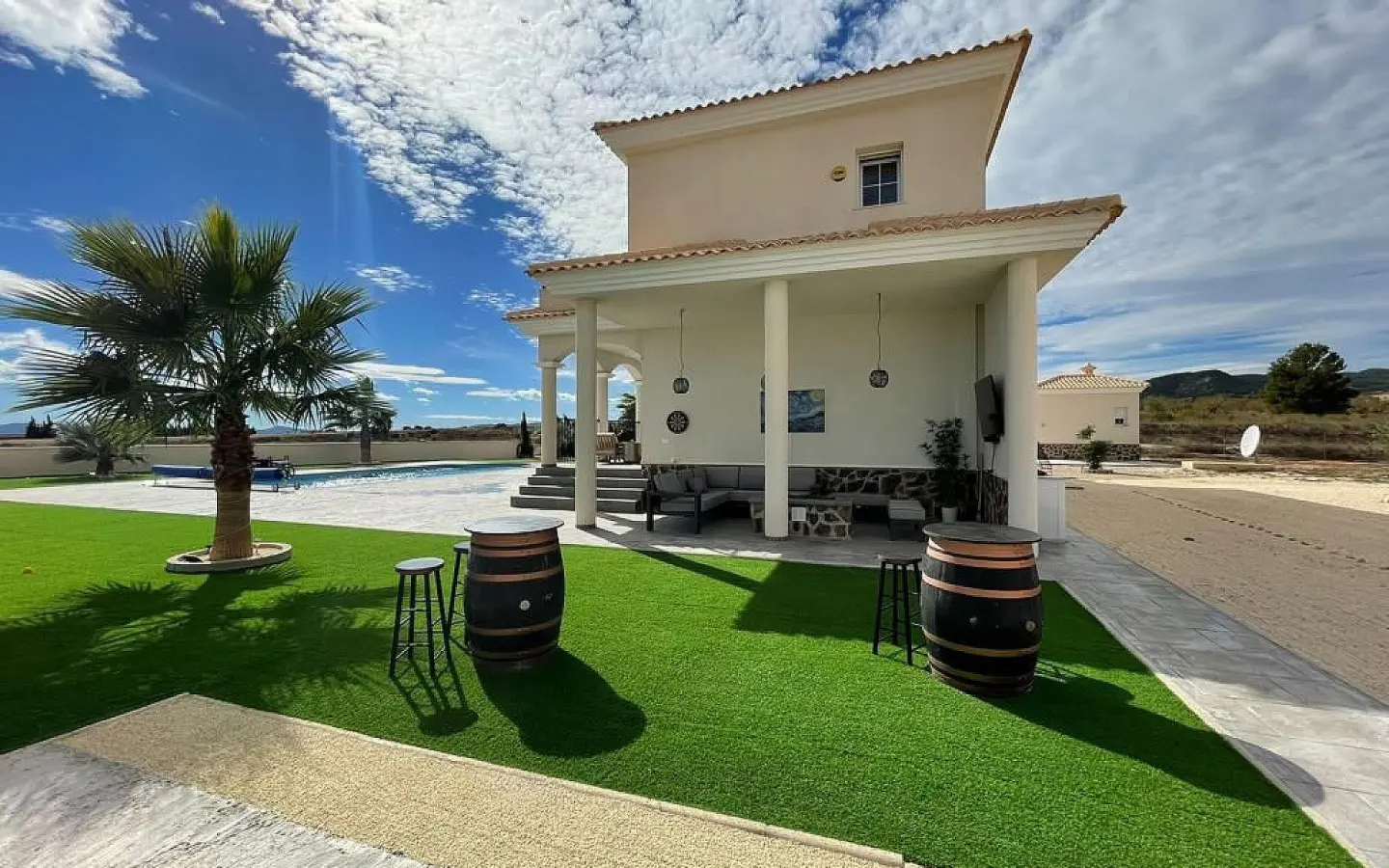 4-bedroom Detached Villa In Pinoso, Spain (270 M²)