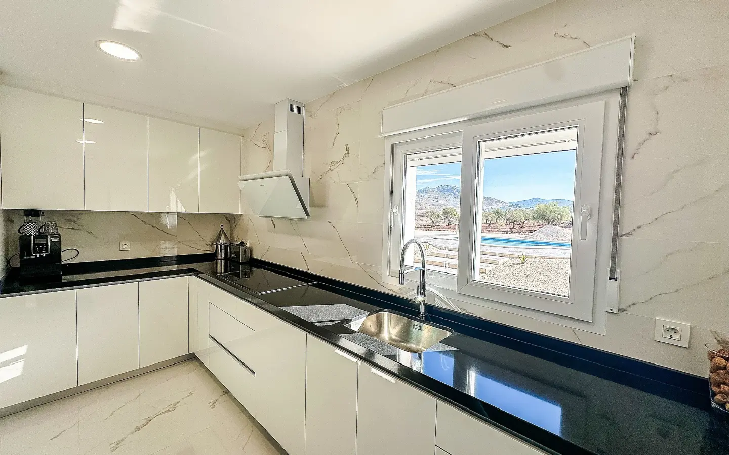 4-bedroom Detached Villa In Pinoso, Spain (180 M²)