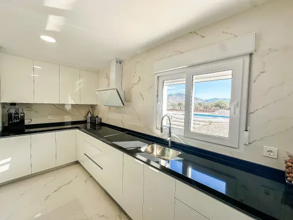 4-bedroom Detached Villa In Pinoso, Spain (180 M²)