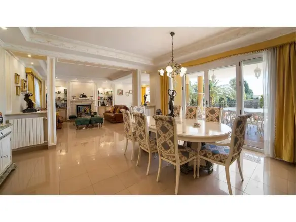 6-bedroom Detached Villa In Yecla, Spain (714 M²)