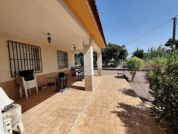 3-bedroom Detached Villa In Crevillente, Spain (250 M²)