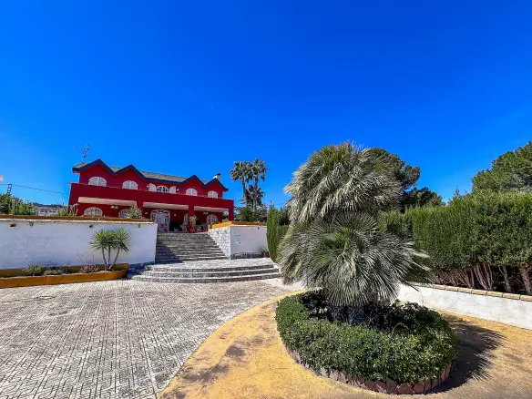6-bedroom Detached Villa In Monovar, Spain (500 M²)