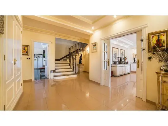 6-bedroom Detached Villa In Yecla, Spain (714 M²)